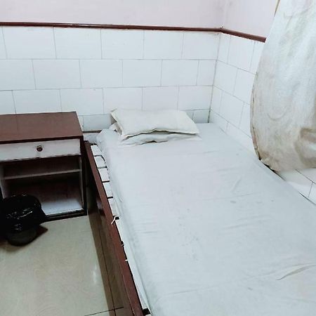 Budget Rooms Near Police Bazar Шиллонг Екстер'єр фото